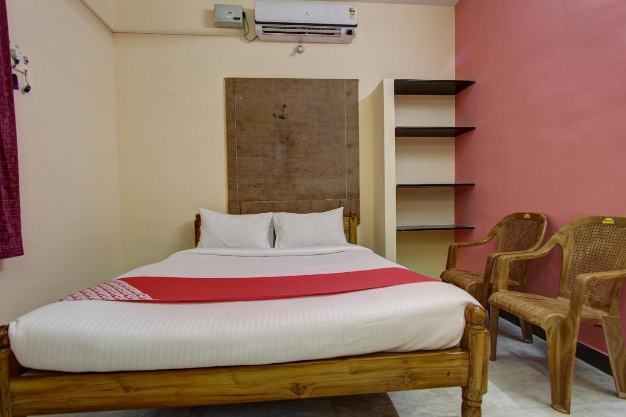 Oyo 38664 Rt Residency Ξενοδοχείο Golden Rock Εξωτερικό φωτογραφία