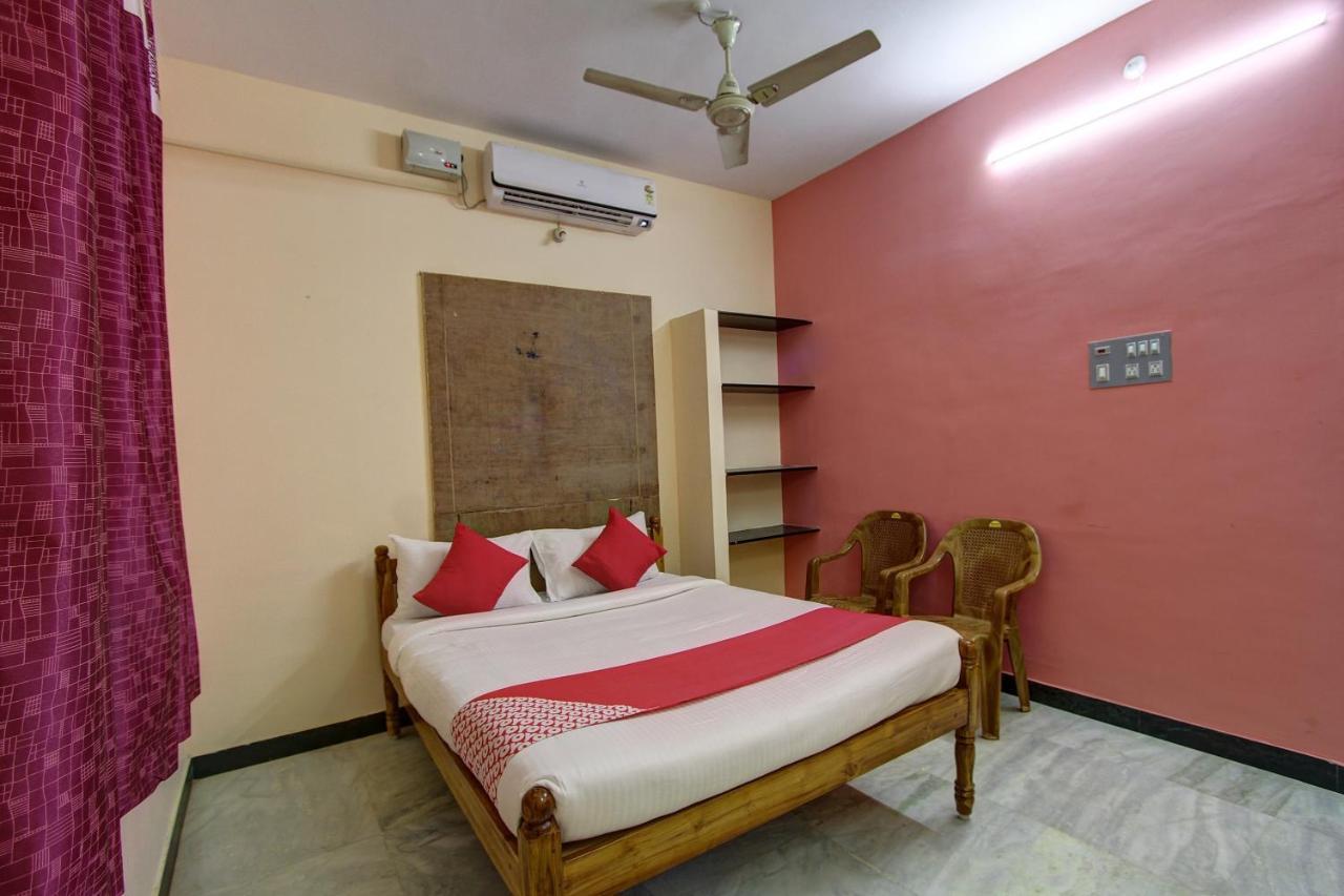 Oyo 38664 Rt Residency Ξενοδοχείο Golden Rock Εξωτερικό φωτογραφία